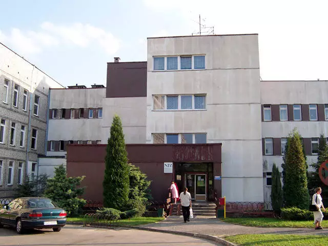 Księcia Władysława - Szpital Miejski nr 2 (wejście główne) - os. Księcia Władysława