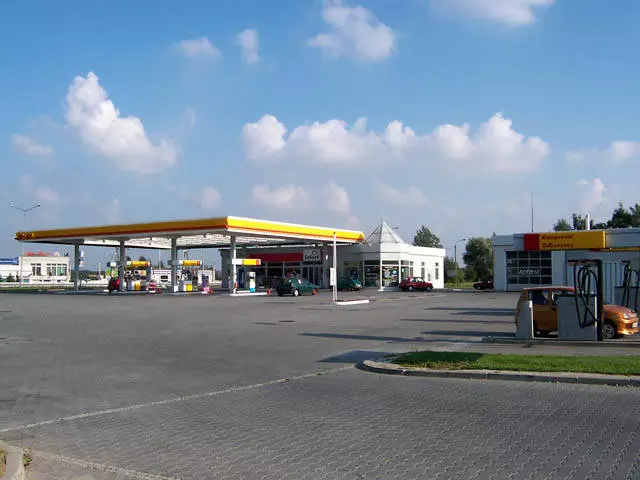Sikorskiego - Stacja paliw Shell - ul. Wesoła