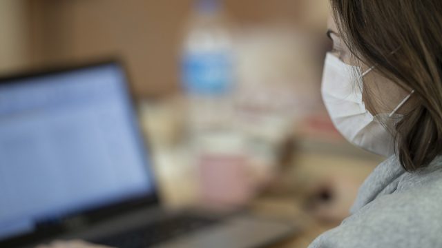 Muller: będziemy dyskutować o rozwiązaniach dla poszczególnych branż dotkniętych Covid