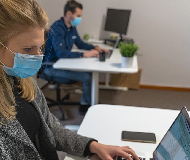 Od dziś zmiany w obostrzeniach. Rząd opublikował nowe rozporządzenie