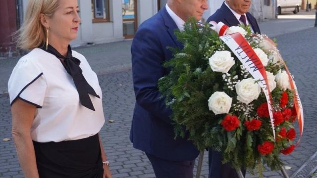 Żory oddały hołd ofiarom II wojny światowej w 86. rocznicę jej wybuchu