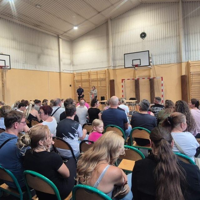 Rodzice wzięli udział w spotkaniach o bezpieczeństwie