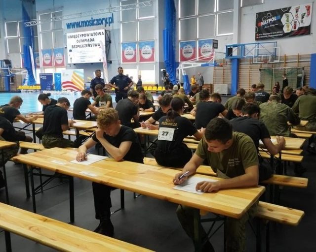 Młodzież rywalizowała w II Międzypowiatowej Olimpiadzie Bezpieczeństwa w Żorach