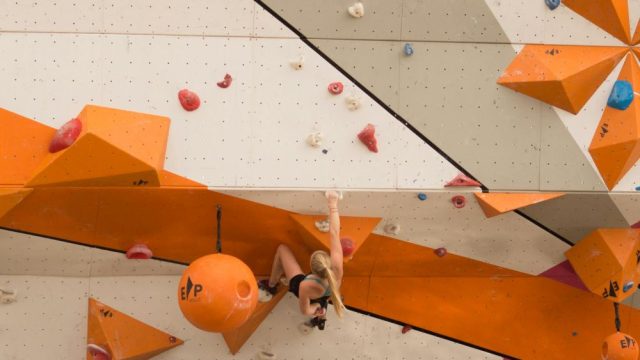 Jak wybrać crash pad do boulderingu i wspinaczki?