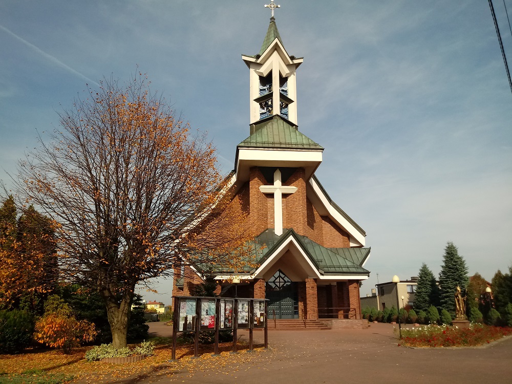 Parafia Rowień - Kościół pw. Niepokalanego Serca Najświętszej Maryi Panny