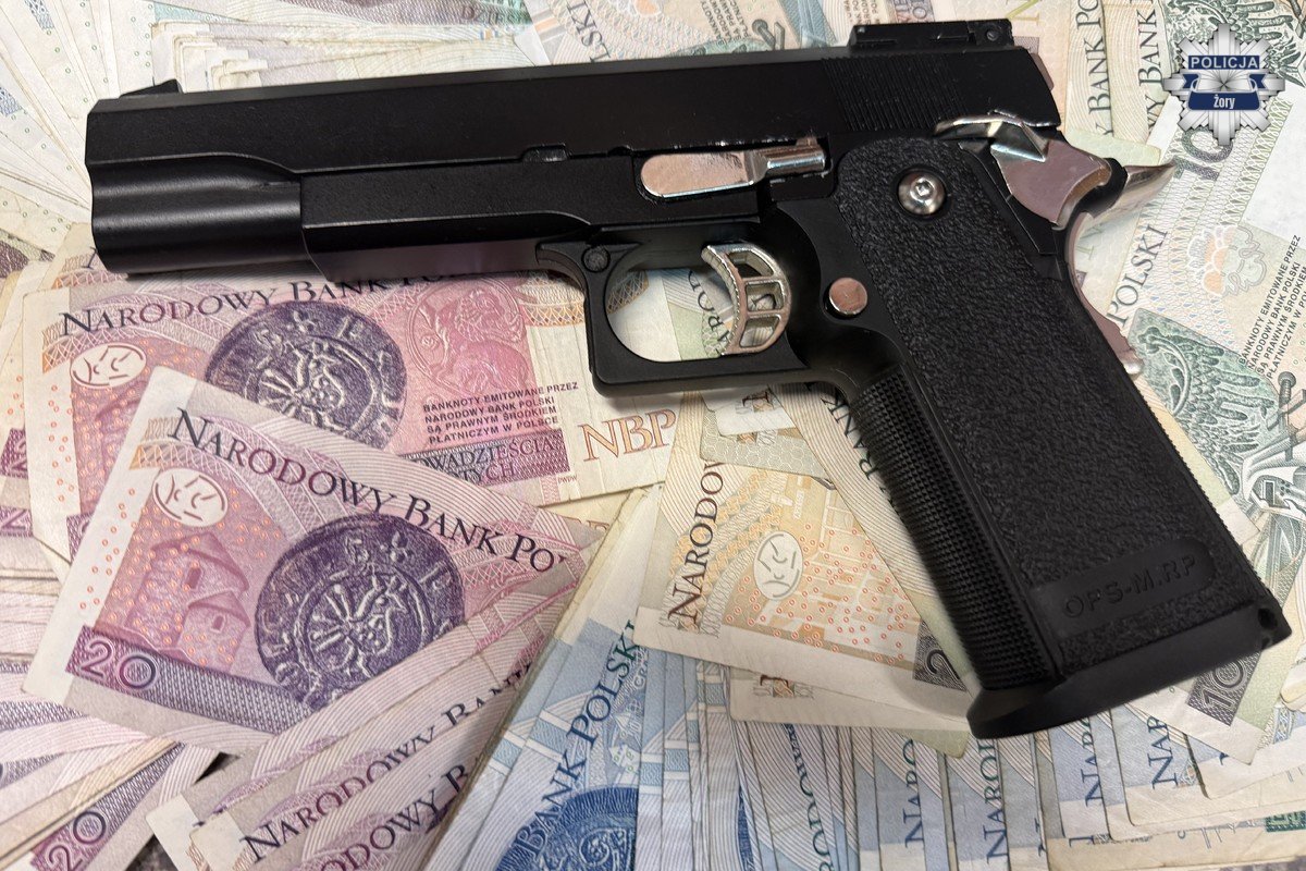 2025.10.30 - Akcja kryminalnych w Żorach - fotoreportaż