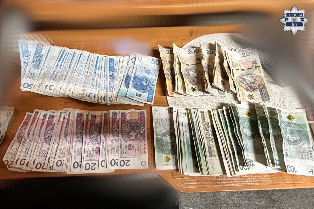 2025.11.26 - Zlikwidowany nielegalny punkt gier hazardowych w Żorach - fotoreportaż