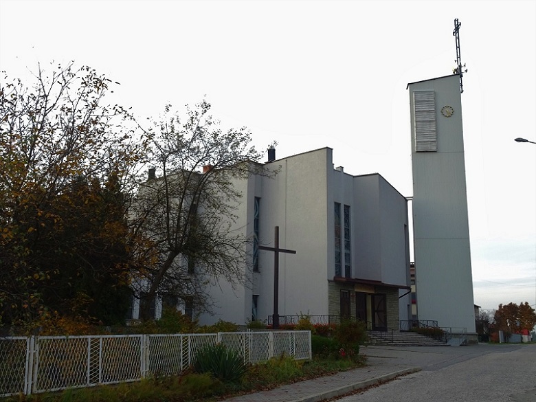 Rogoźna - Kościół pw. NMP Matki Kościoła