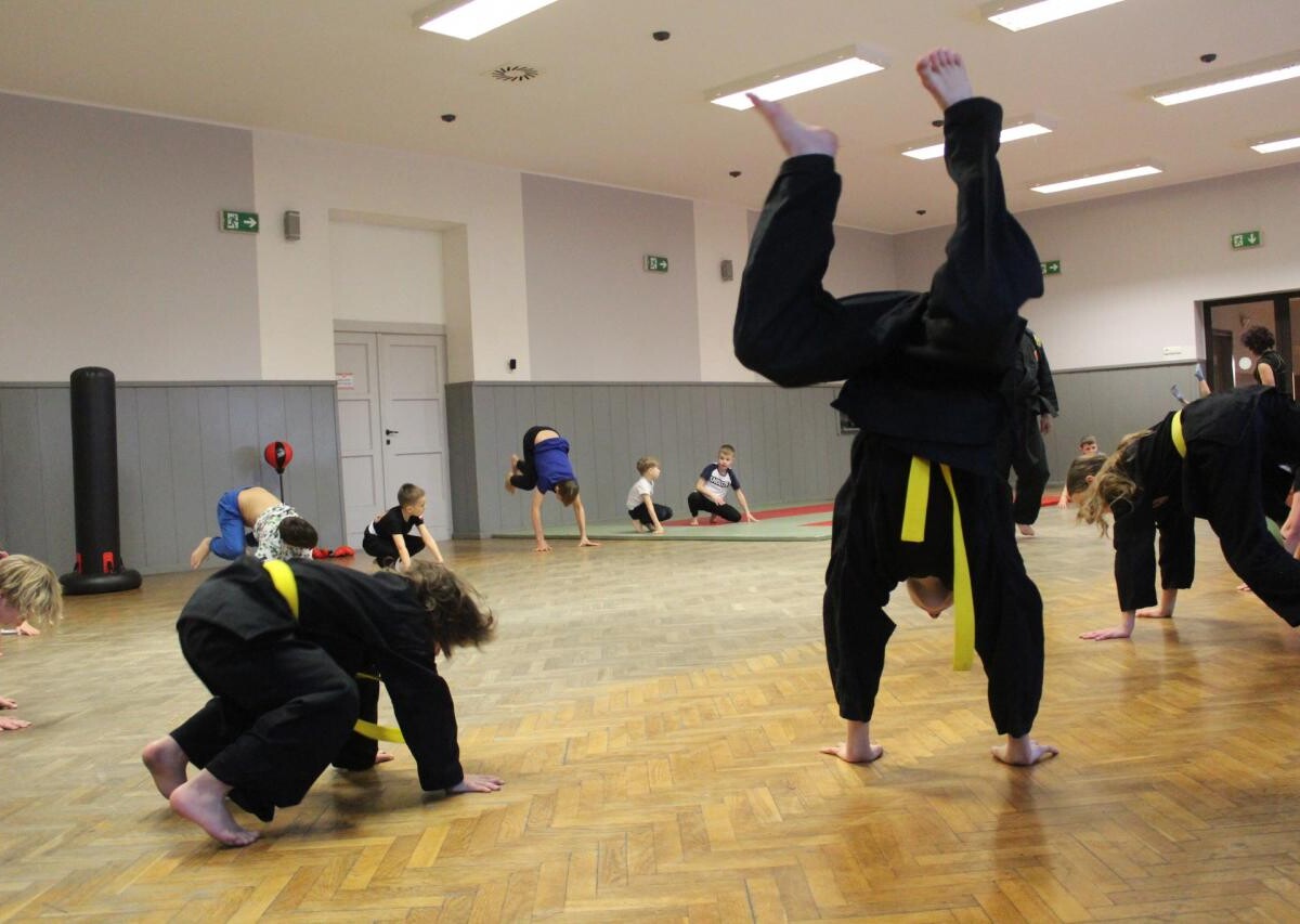Za nami pierwsze zajęcia samoobrony w ramach ferii zimowych. Kolejne odbędą się 20 lutego o godz. 16:00 w Pawilonie sportowym przy ul. Wodzisławskiej 213 w Żorach-Roju / fot. MOSiR Żory
