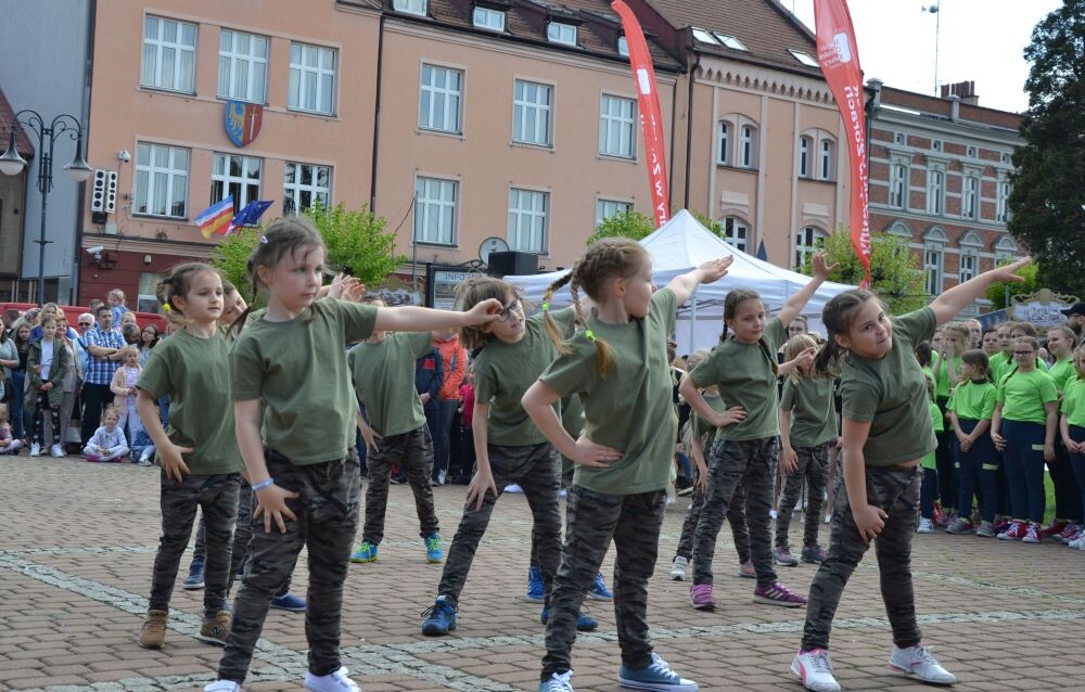 Wystąpili tancerze z zespołów Studia Tańca Step Art i klubu Wilson