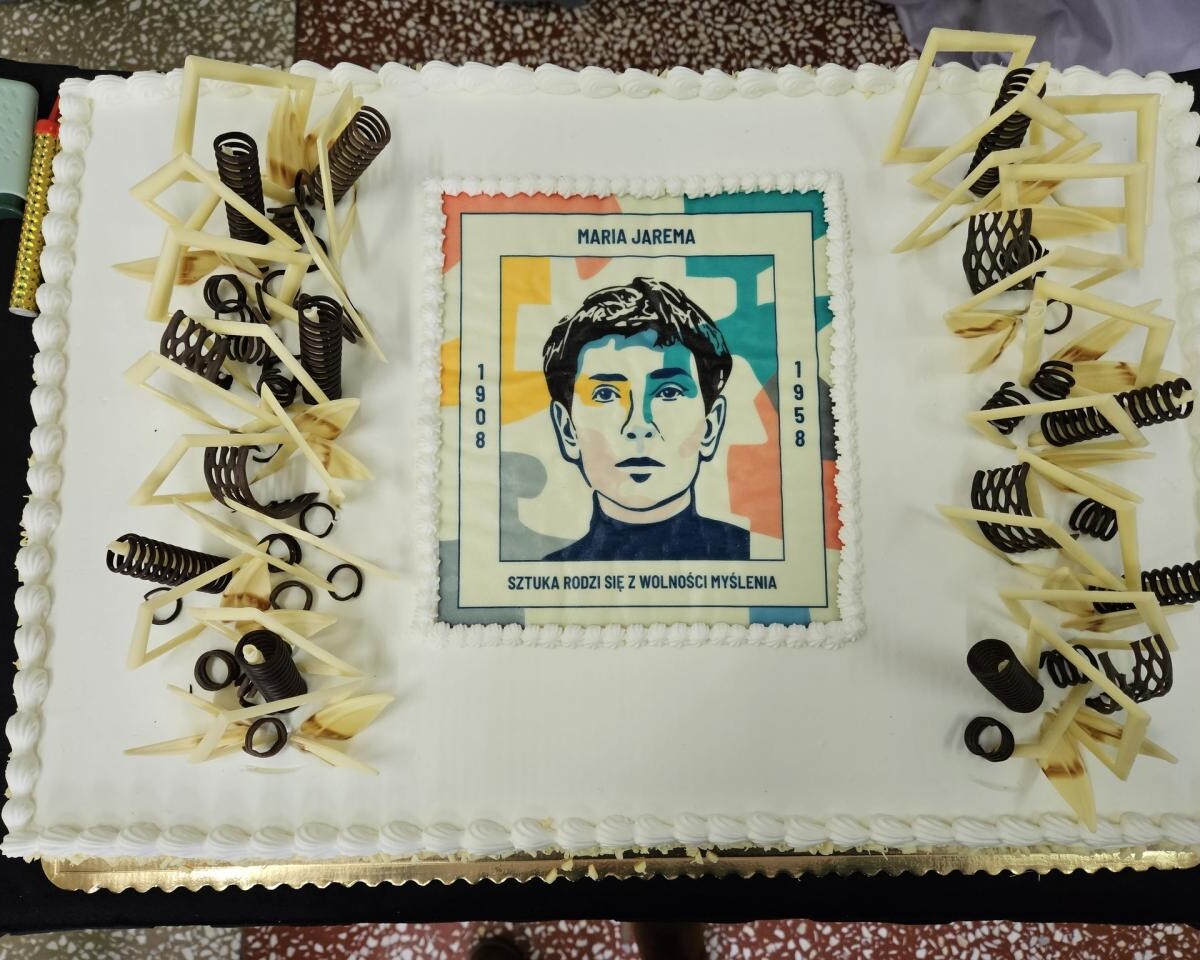 Z okazji 10-lecia Liceum Sztuk Plastycznych w Żorach odbyła się uroczystość nadania szkole imienia Marii Jarem / fot. UM Żory