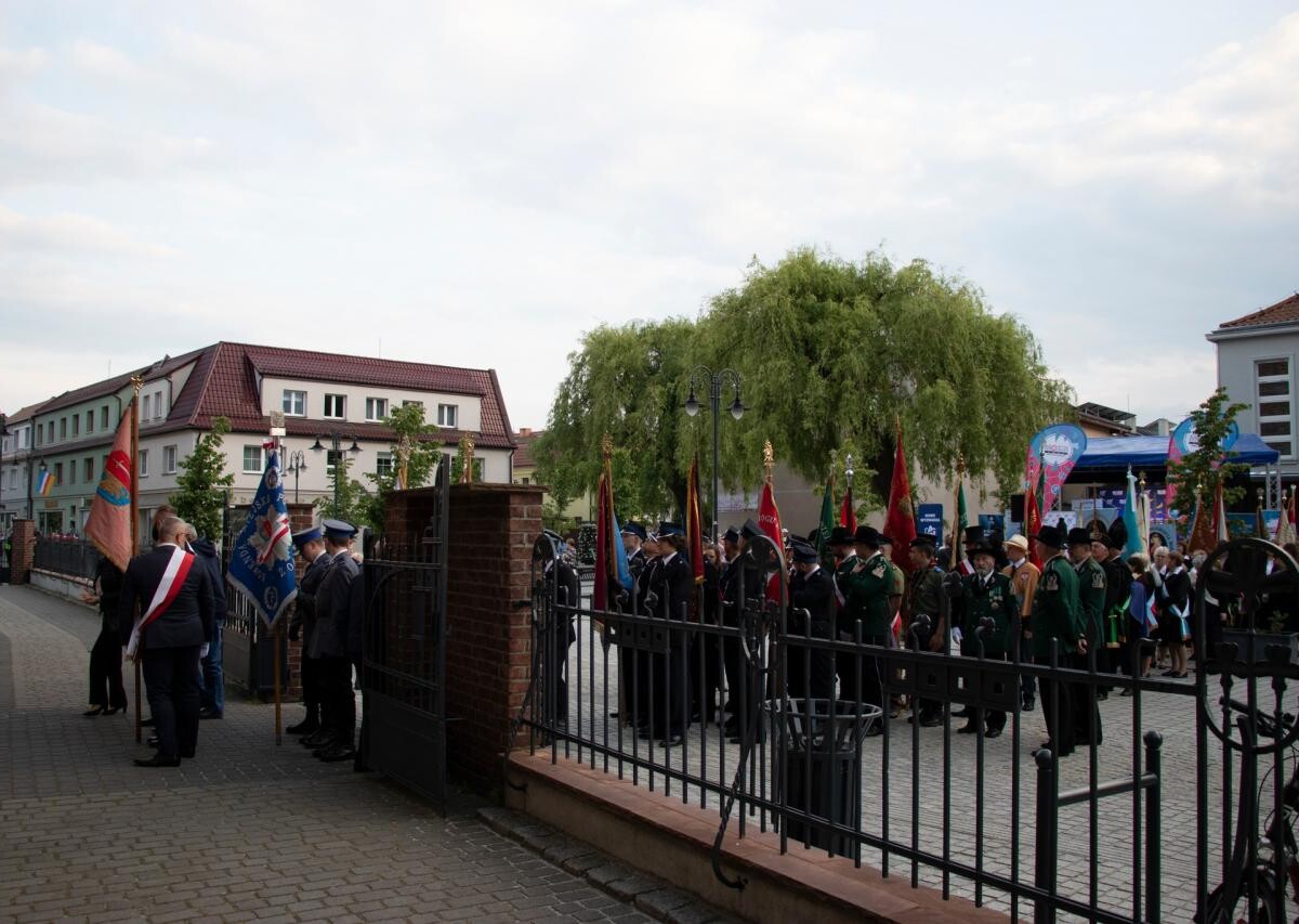 W minioną sobotę 11 maja 2024 roku rozpoczęliśmy kolejną dekadę przygody z nocnym „Żorskim Biegiem Ogniowym” / fot. MOSiR Żory (Latający Obiektyw, Foto Szymura)