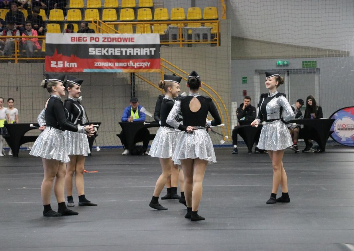 Niedziela, 13 października, była dniem pełnym emocji dla miłośników biegania, którzy pojawili się na starcie XVII Żorskiego Biegu Ulicznego / fot. MOSiR Żory