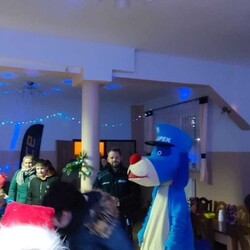 Mikołajkowa ekipa w dzielnicy Rój