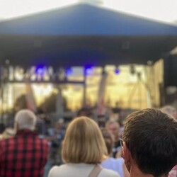 TWINPIGS Country Festival