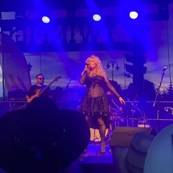 TWINPIGS Country Festival