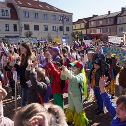 Pochód Wiosenny na Rynku