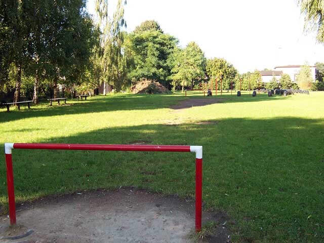 700-lecia - Boisko do hokeja na trawie SP nr 3 - os. 700-lecia