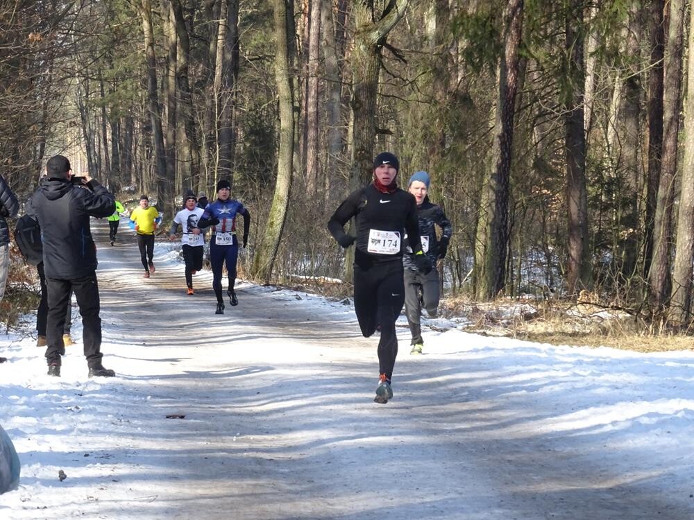 W niedzielę w wielu miastach, w tym w Żorach, odbył się największy bieg pamięci w Polsce  -  &#8222;Tropem Wilczym. Bieg Pamięci Żołnierzy Wyklętych&#8221;. Zobaczcie naszą fotorelację!