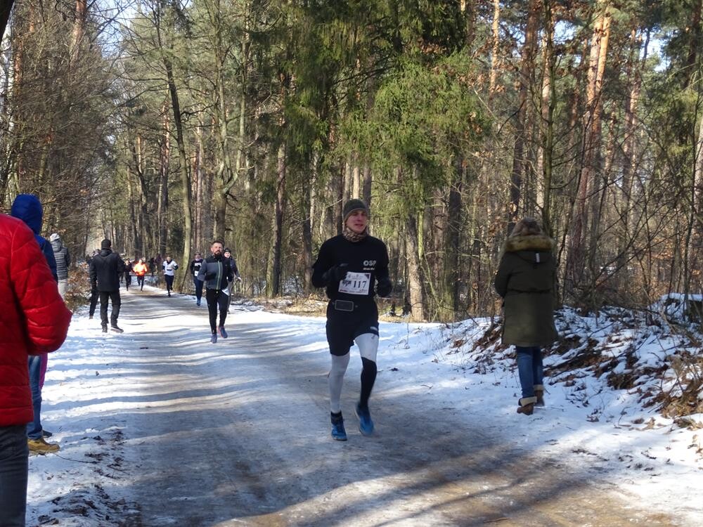 W niedzielę w wielu miastach, w tym w Żorach, odbył się największy bieg pamięci w Polsce  -  &#8222;Tropem Wilczym. Bieg Pamięci Żołnierzy Wyklętych&#8221;. Zobaczcie naszą fotorelację!