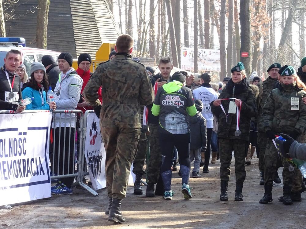 W niedzielę w wielu miastach, w tym w Żorach, odbył się największy bieg pamięci w Polsce  -  &#8222;Tropem Wilczym. Bieg Pamięci Żołnierzy Wyklętych&#8221;. Zobaczcie naszą fotorelację!