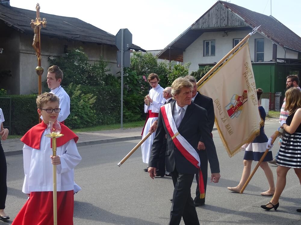Wczoraj obchodziliśmy Uroczystość Najświętszego Ciała i Krwi Chrystusa, podczas której liczni wierni wzięli udział w procesjach. Zobaczcie zdjęcia!
