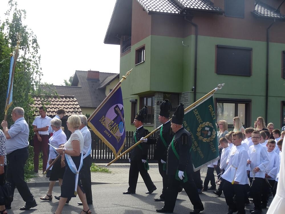 Wczoraj obchodziliśmy Uroczystość Najświętszego Ciała i Krwi Chrystusa, podczas której liczni wierni wzięli udział w procesjach. Zobaczcie zdjęcia!