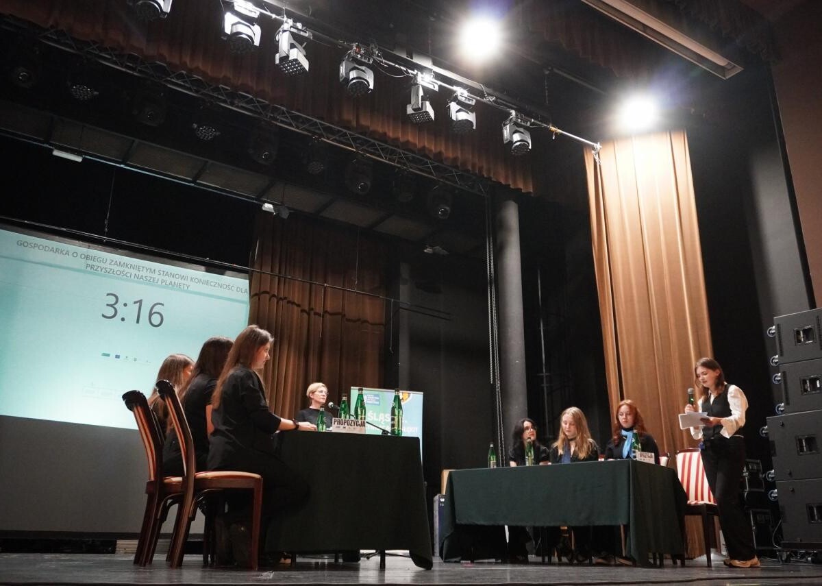Debata oksfordzka w Żorach o ekologii i gospodarce obiegu zamkniętego w ramach Green Week 2025 / fot. UM Żory