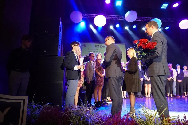 Prezydent Miasta nagrodził najlepszych uczniów i nauczycieli / fot. UM Żory