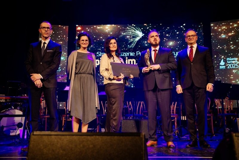 Poznaliśmy laureatów Phoenix Sariensis 2025. Nagrody otrzymali Stowarzyszenie Przyjaciół Chorych „Hospicjum” im. Jana Pawła II oraz firma AsVending / fot. Dariusz Maciejewski