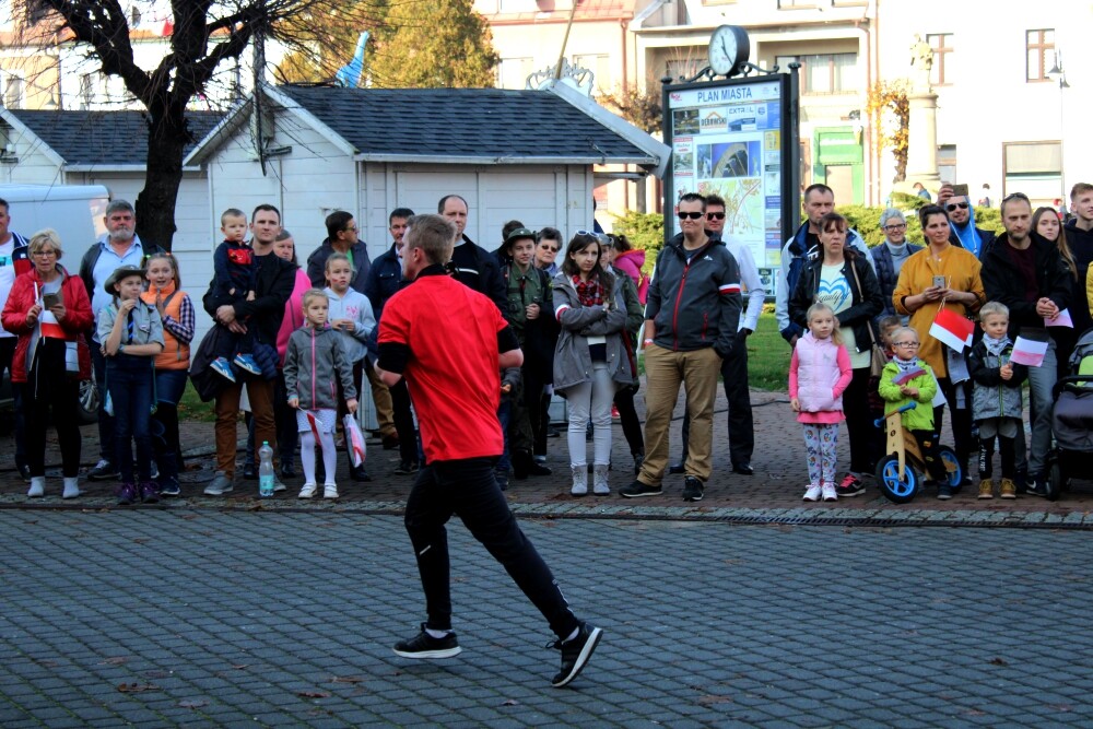 500 osób przebiegło ulicami żorskiej Starówki w ramach obchodów 100-lecia niepodległości naszego kraju. Zobaczcie zdjęcia!