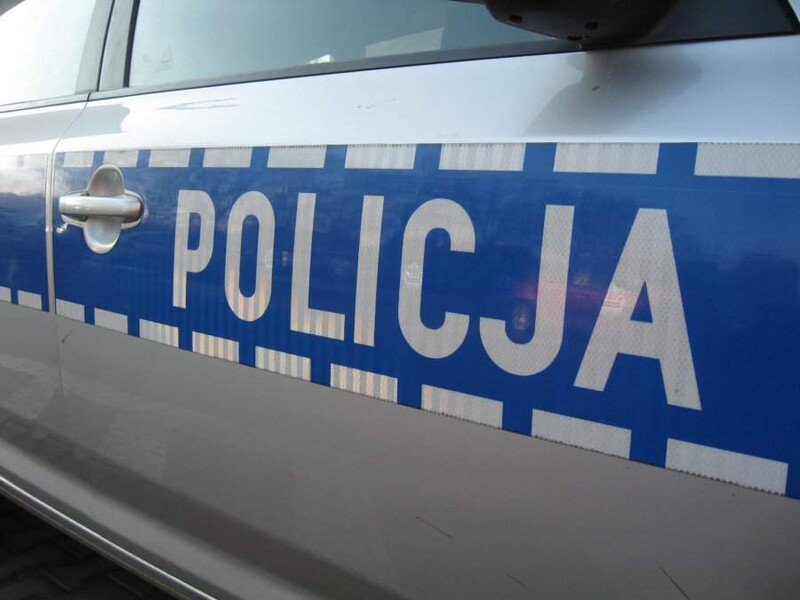 Interweniowali ws. pijanych pracowników restauracji. Jeden z nich znieważył policjanta