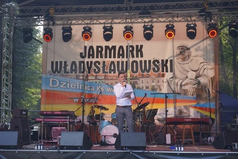 Tradycyjnie przy Klubie Rebus w Żorach odbył się 21. Jarmark Władysławowski / fot. UM Żory