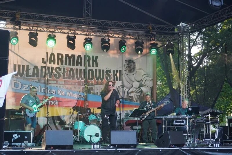 Tradycyjnie przy Klubie Rebus w Żorach odbył się 21. Jarmark Władysławowski / fot. UM Żory