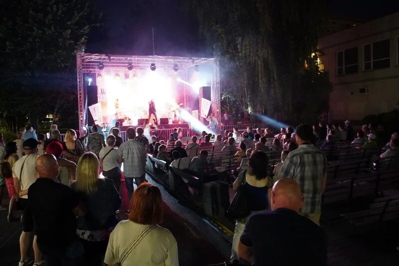 Tradycyjnie przy Klubie Rebus w Żorach odbył się 21. Jarmark Władysławowski / fot. UM Żory