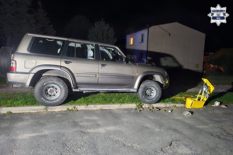 Kolizja na ul. Pszczyńskiej – uszkodzona skrzynka gazowa i ewakuacja mieszkańców