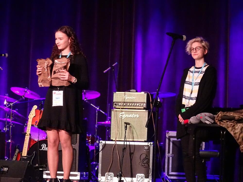 Szkolne Koło Wolontariatu w Gimnazjum nr 4 (SP 17) zorganizowało w sobotę akcję charytatywną zachęcającą Żorzan do wsparcia dzieci z Syrii. Zobaczcie naszą fotorelację!