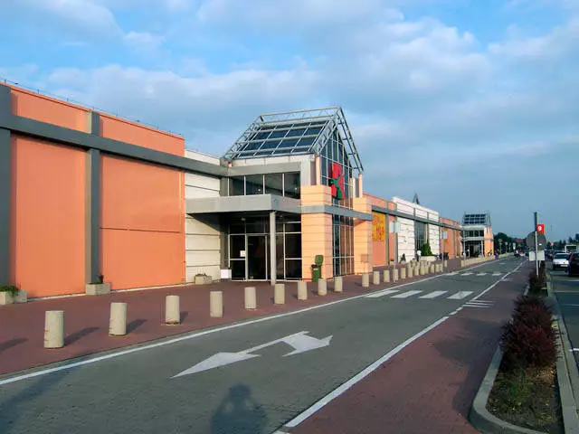 Korfantego - Hipermarket Auchan (wejście 2) - ul. Francuska