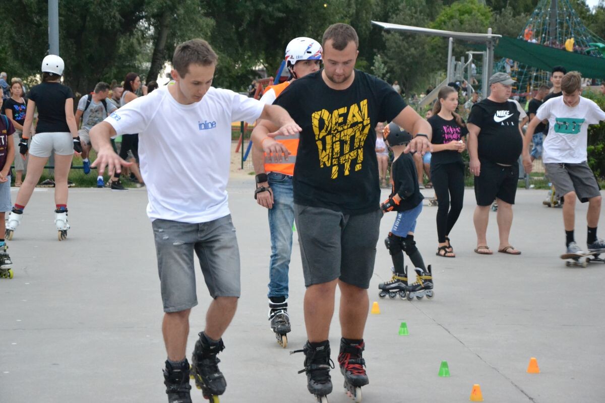 Letni Roll i nightskating w żorskiej Cegielni