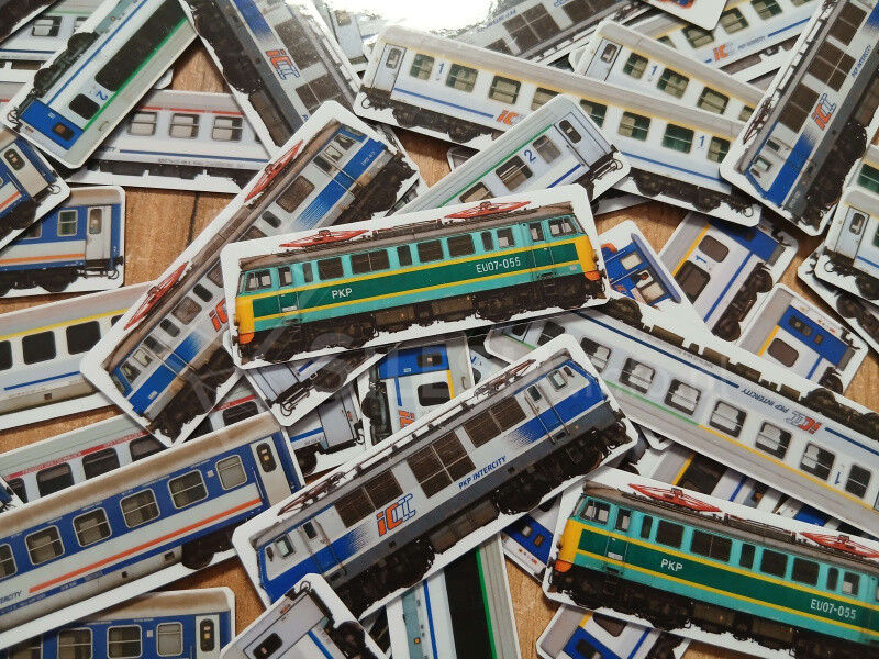 Magnesy pociągów na lodówkę. Nowy zestaw 16 szt.