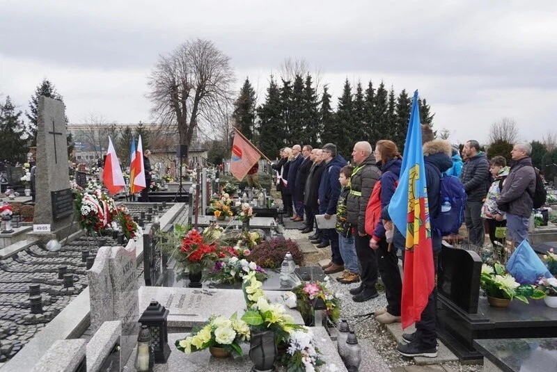 Żory uczciły 80. rocznicę marszów śmierci. Marsz Pamięci przeszedł przez miasto, zatrzymując się w miejscach pamięci ofiar tragicznych wydarzeń z 1945 roku / fot. UM Żory