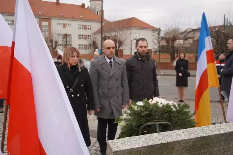 Żory uczciły 80. rocznicę marszów śmierci. Marsz Pamięci przeszedł przez miasto, zatrzymując się w miejscach pamięci ofiar tragicznych wydarzeń z 1945 roku / fot. UM Żory