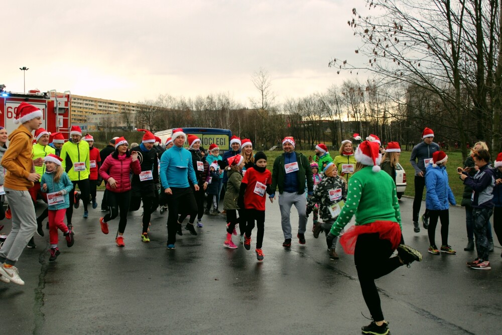 W niedzielę odbył się charytatywny bieg i marsz nordic walking na rzecz 9-letniego Artura z Żor. Zobaczcie zdjęcia!