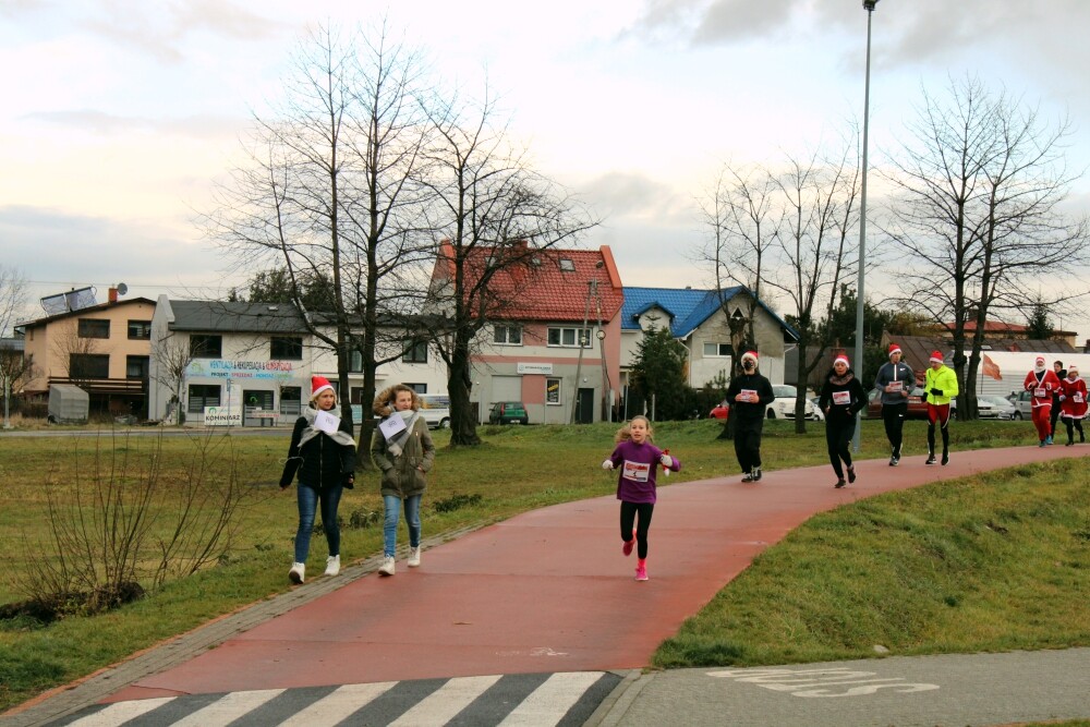 W niedzielę odbył się charytatywny bieg i marsz nordic walking na rzecz 9-letniego Artura z Żor. Zobaczcie zdjęcia!