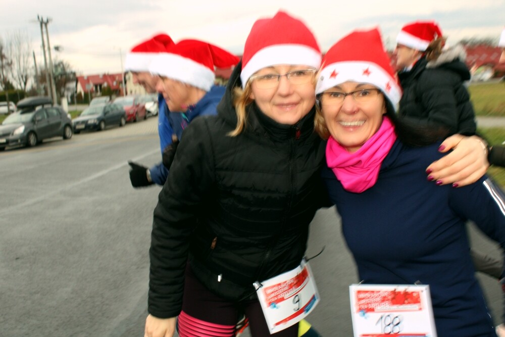 W niedzielę odbył się charytatywny bieg i marsz nordic walking na rzecz 9-letniego Artura z Żor. Zobaczcie zdjęcia!