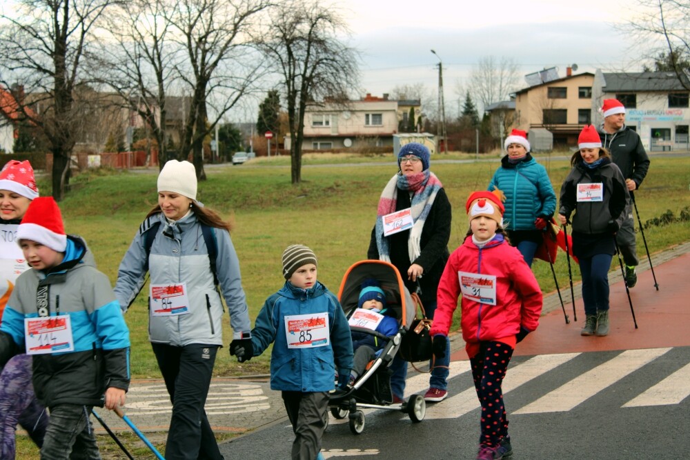 W niedzielę odbył się charytatywny bieg i marsz nordic walking na rzecz 9-letniego Artura z Żor. Zobaczcie zdjęcia!