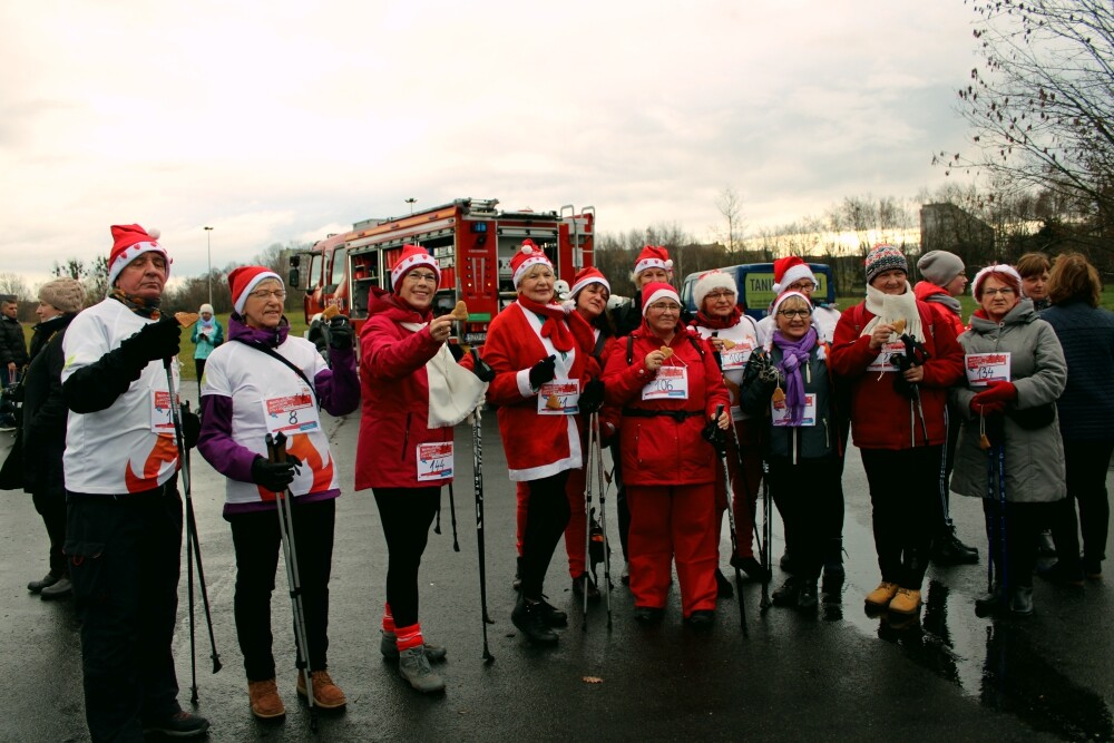 W niedzielę odbył się charytatywny bieg i marsz nordic walking na rzecz 9-letniego Artura z Żor. Zobaczcie zdjęcia!