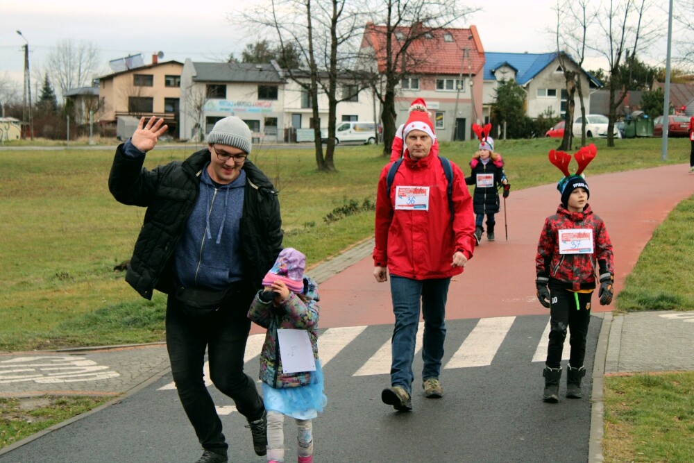 W niedzielę odbył się charytatywny bieg i marsz nordic walking na rzecz 9-letniego Artura z Żor. Zobaczcie zdjęcia!