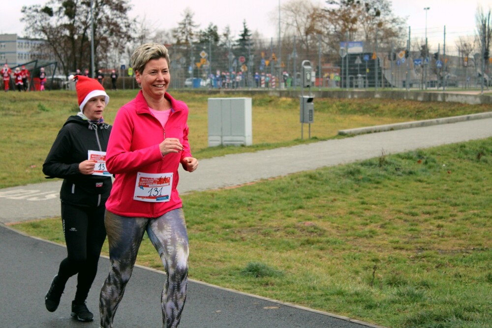 W niedzielę odbył się charytatywny bieg i marsz nordic walking na rzecz 9-letniego Artura z Żor. Zobaczcie zdjęcia!