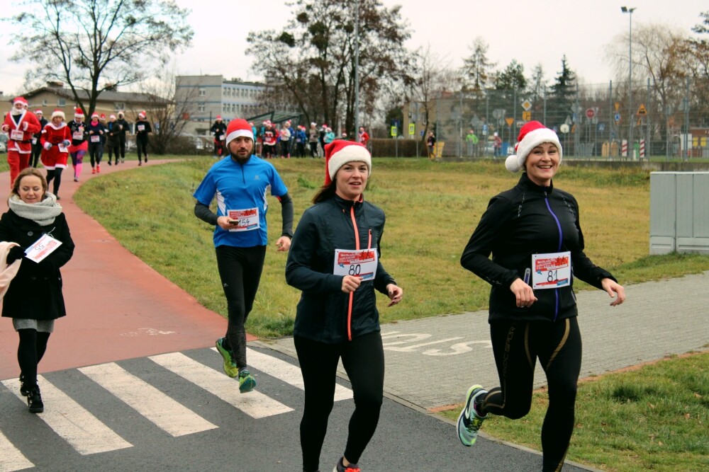 W niedzielę odbył się charytatywny bieg i marsz nordic walking na rzecz 9-letniego Artura z Żor. Zobaczcie zdjęcia!